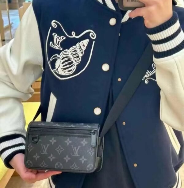 Men's and women's original leather, high-quality LV, small crossbody bag